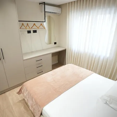 Huqi Luxury 1 Daire Tiran