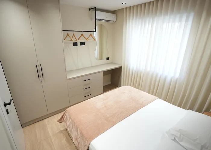 Huqi Luxury 1 Апартаменты *