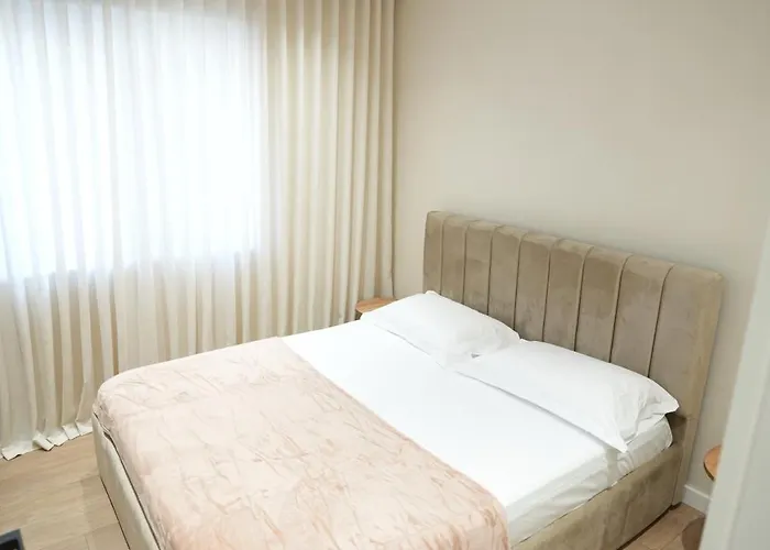 Huqi Luxury 1