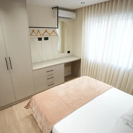 Huqi Luxury 1 Apartament *