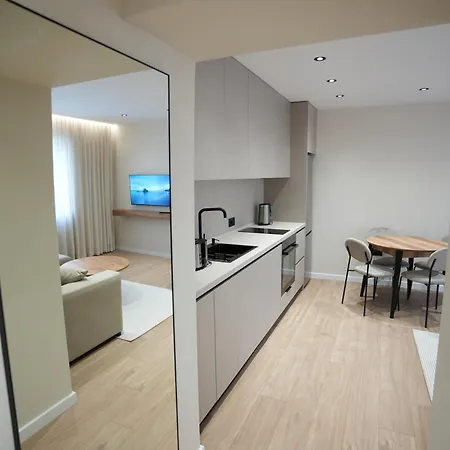 Huqi Luxury 1