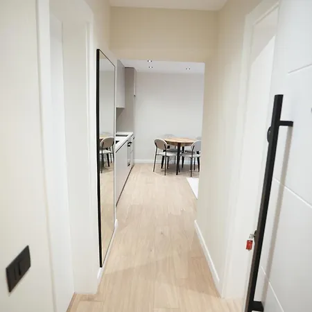 Daire Huqi Luxury 1 *