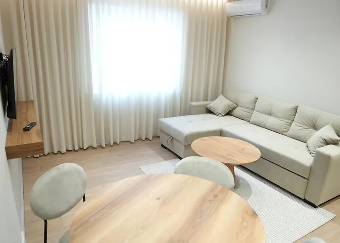 Huqi Luxury 1 公寓