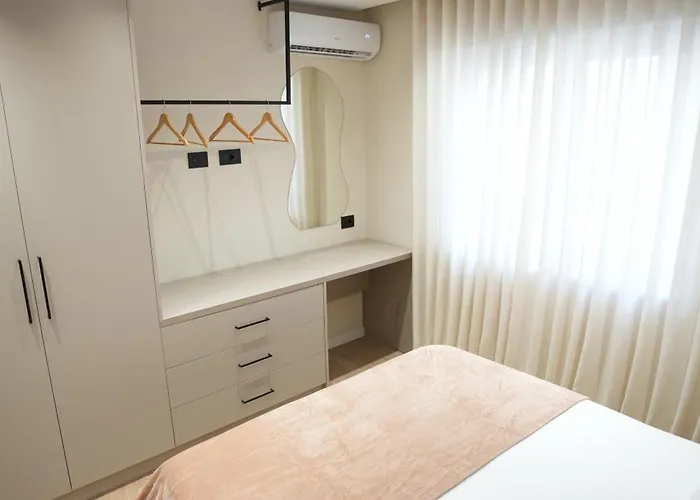 Huqi Luxury 1 公寓 地拉那